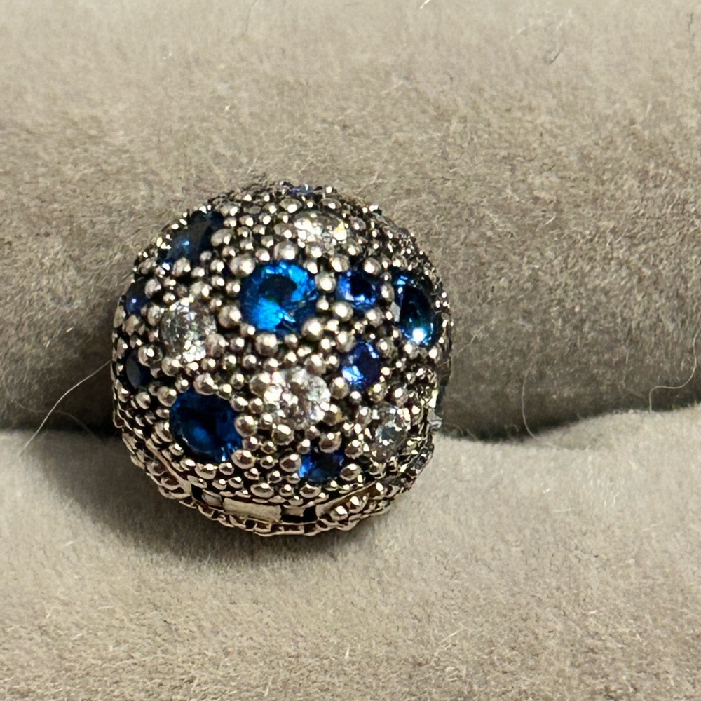 Authentic Pandora Cosmic Stars Clip